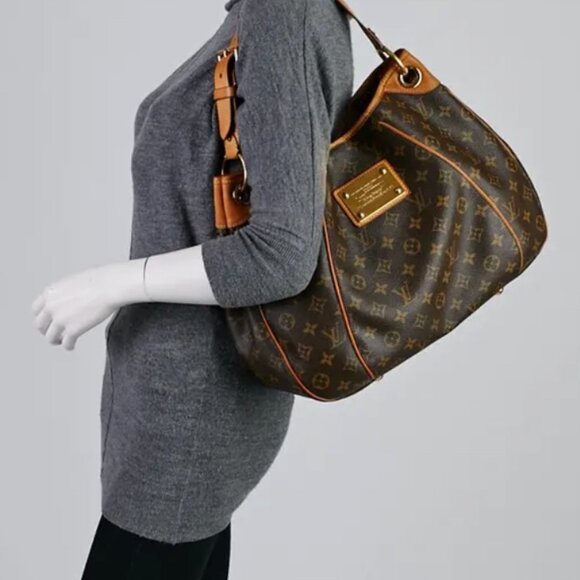 Louis Vuitton Galliera PM Monogram Shoulder Bag - Picture 12 of 16